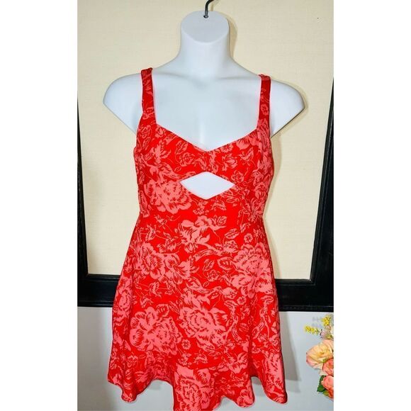 BCBG Red Floral Dress - NWT - Size 0 - Picture 8 of 8